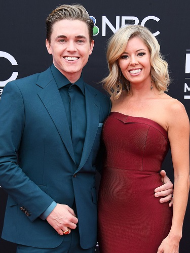 Jesse McCartney and Katie Peterson